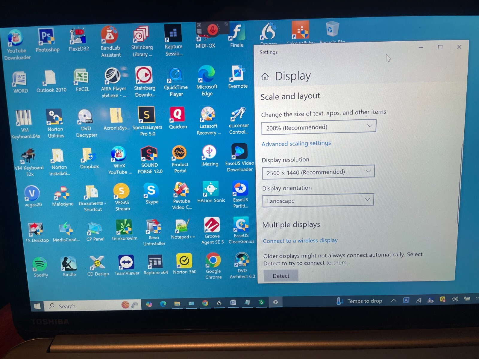 Ultralight 13.3, Hi-Res 2560 x 1440 touch-screen, Intel Core i7 2.4GHz w / Case
