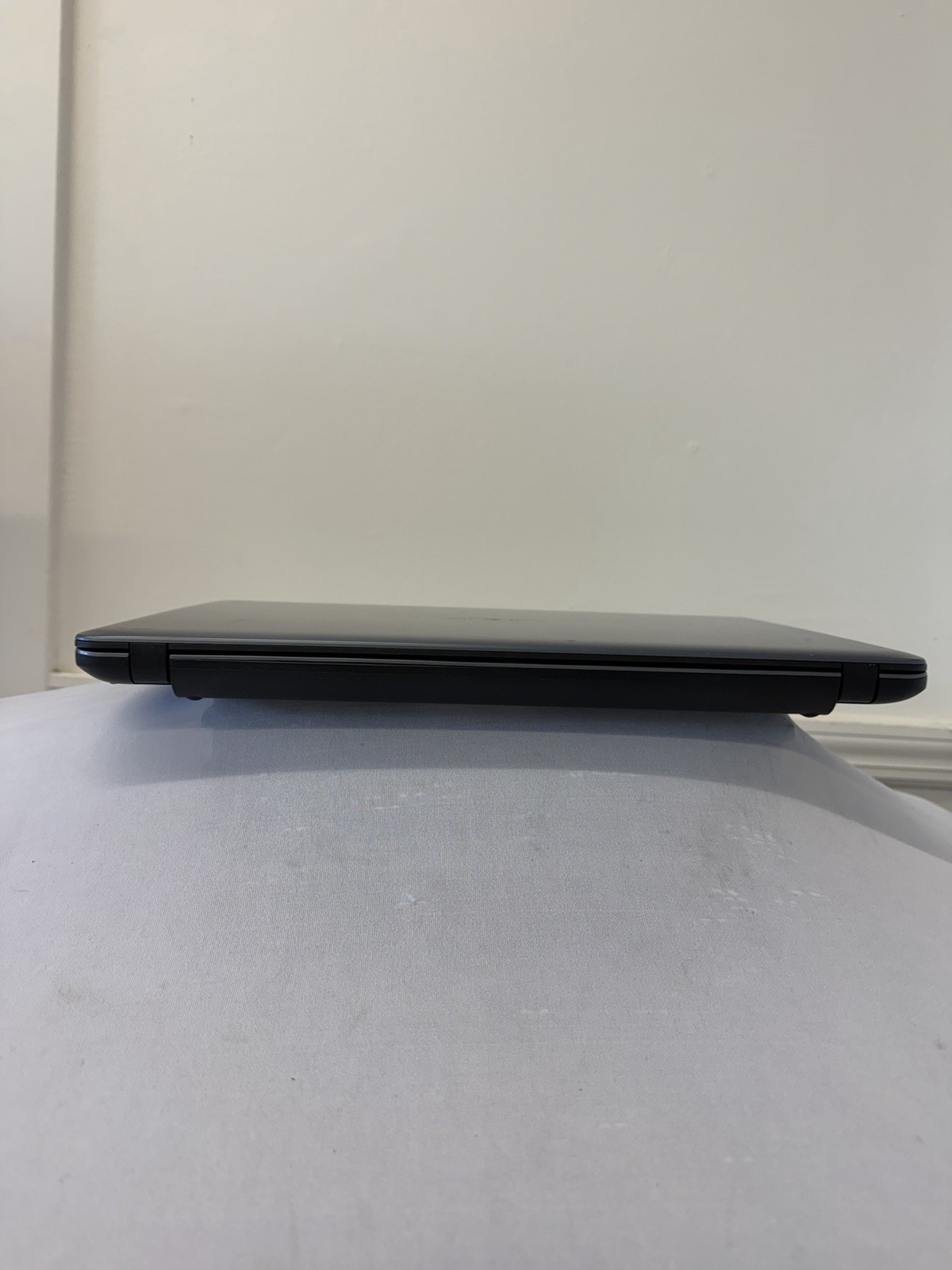 Asus X540S Laptop – Screen is Not Good – Intel Pentium – Read Des