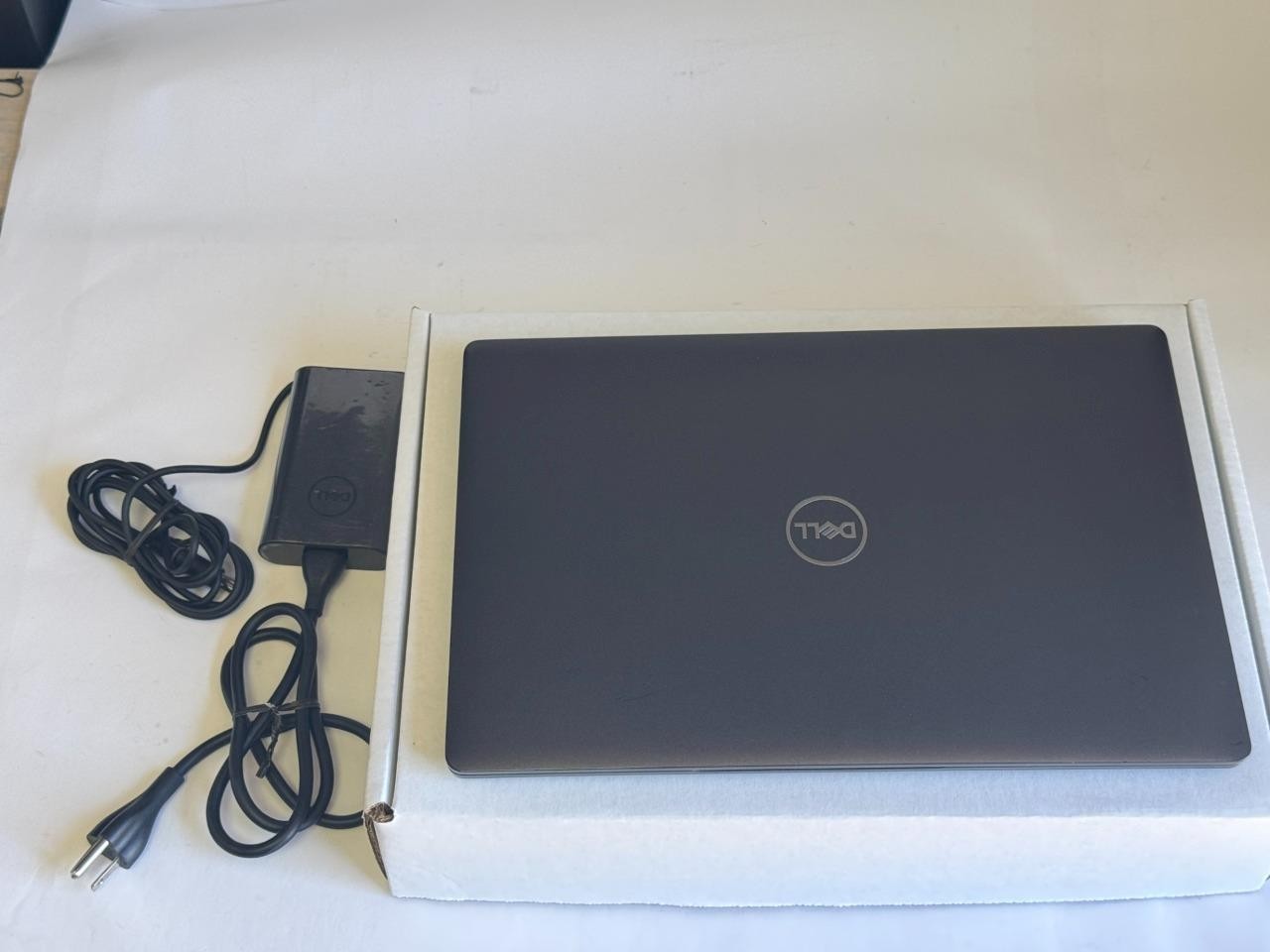 Dell Latitude 5400 14″ Intel Core i5-8365U 1.6GHz 16GB RAM 512GB SSD, Grade C