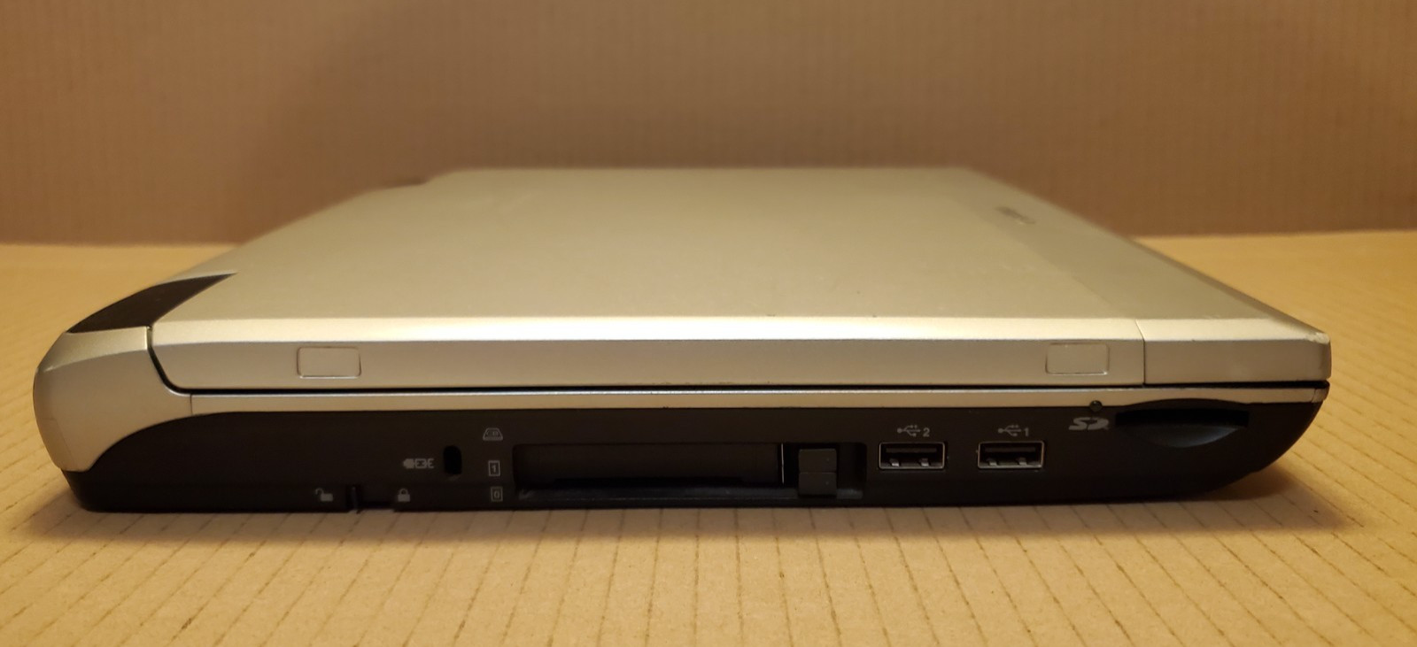 Toshiba Tecra M1 Intel Pentium M 1.6GHz 1024 MB NO HDD – Vintage Retro Gaming