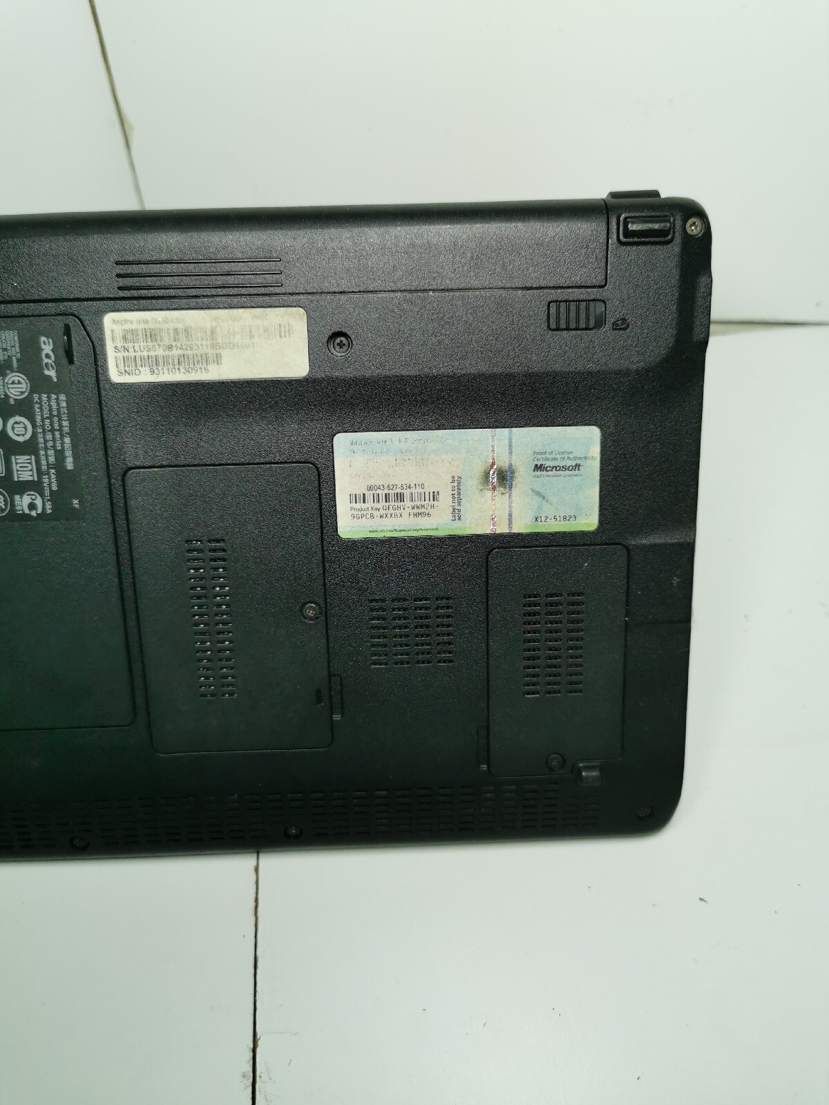MINI PC Acer Aspire One Series KAV 60 Diplay Rotto