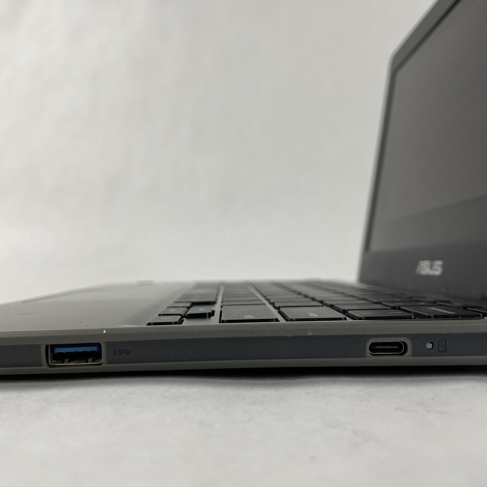 Asus C209M NoteBook 11.6″ Celeron N4020 1.10 GHz 4GB RAM 16 GB Storage READ