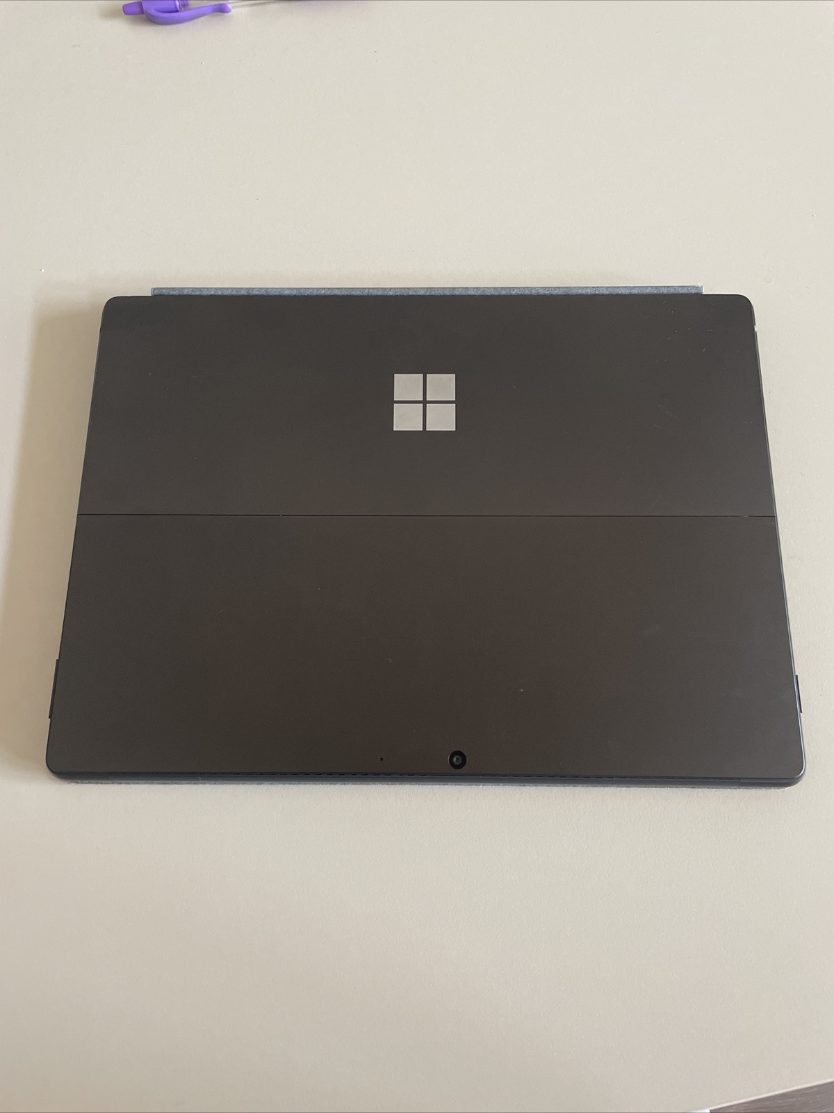 Microsoft Surface Pro 8 13″ (256GB SSD, Intel Core i5 11th Gen., 2.40 GHz, 8GB)