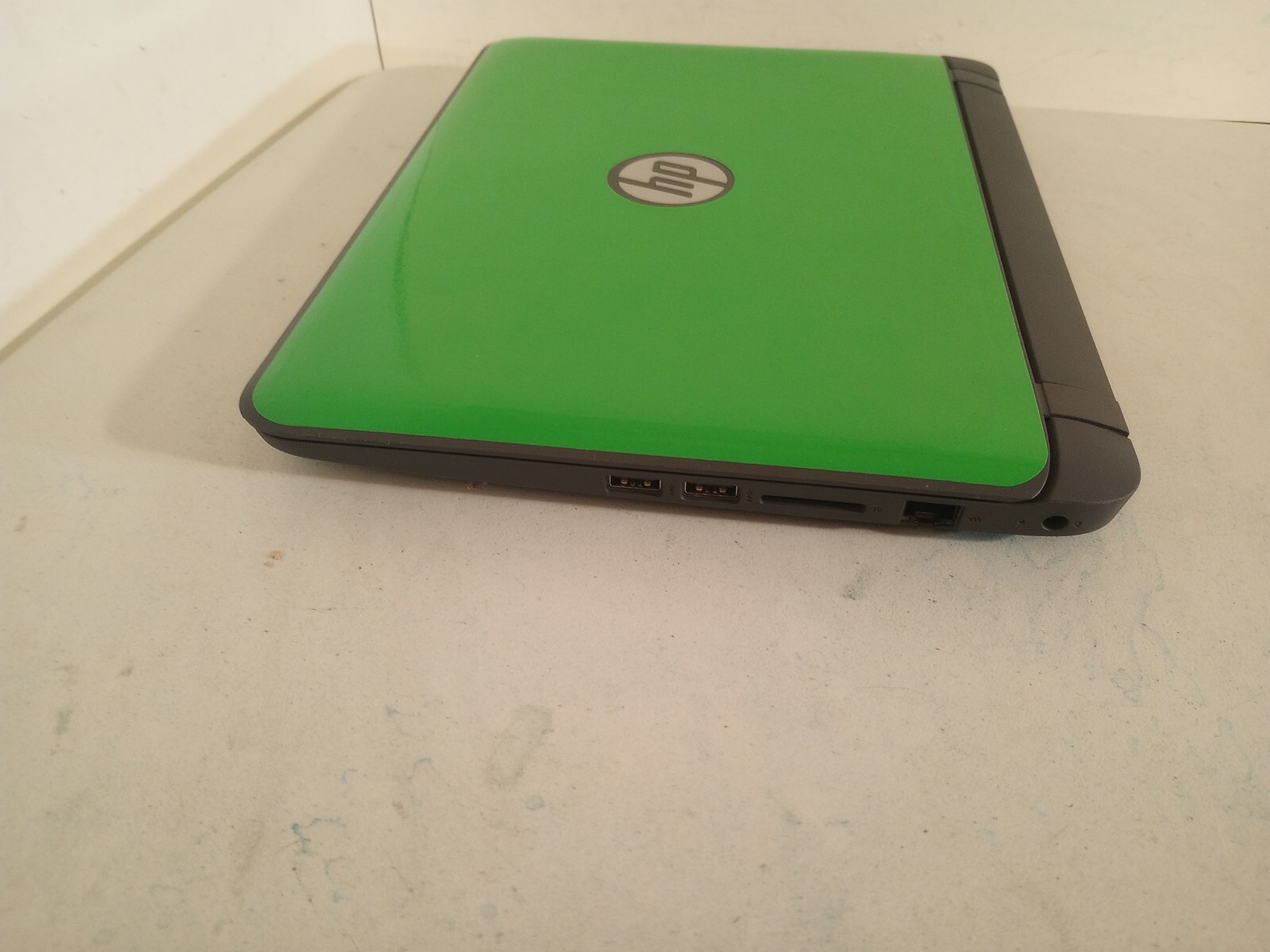 GREEN HP ProBook11 G2 11.6″ i3 6th GEN 4G RAM 256GB SSD,CAM,WIN11,HDMI