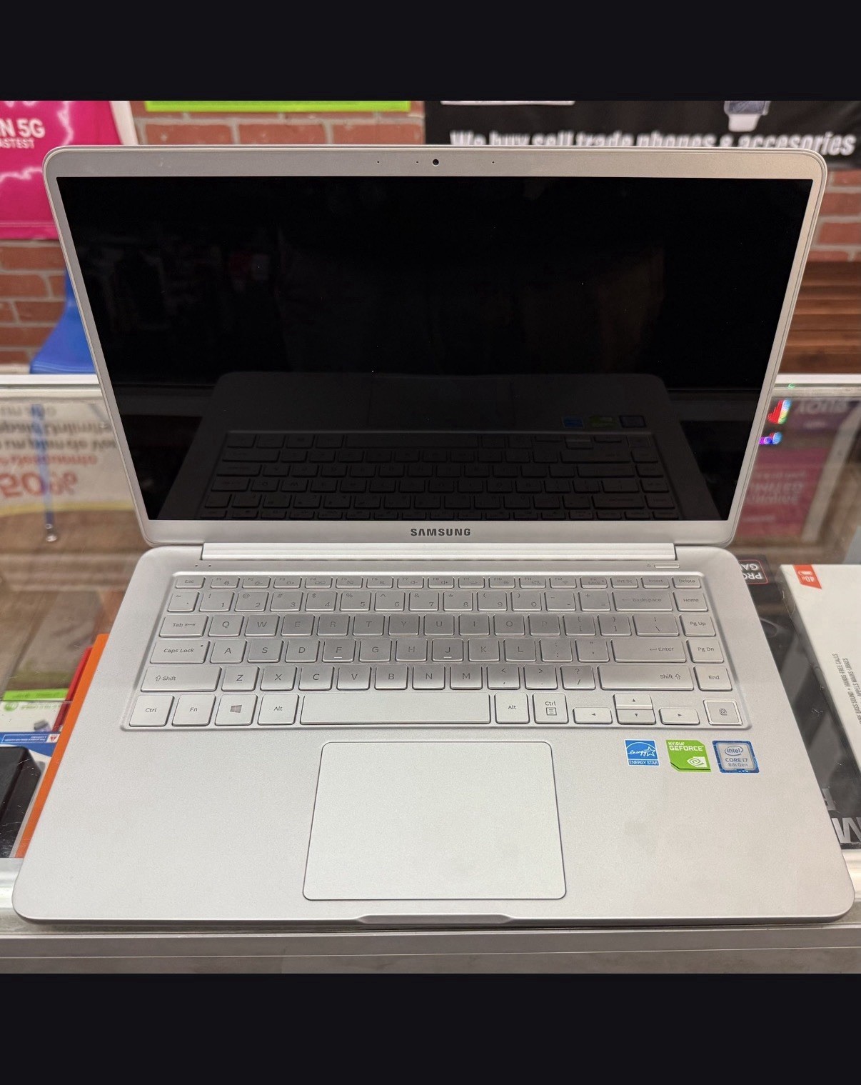 Samsung Notebook 9 15″ FHD i7-7500U 16GB RAM 256GB SSD Windows Silver