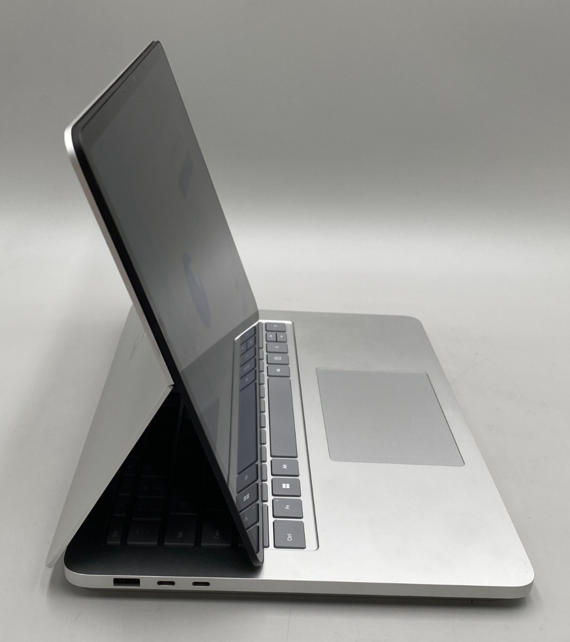 Microsoft Surface Laptop 2 Studio 2029 14.4″ i7-13800 512GB SSD 32GB DDR4 SLV C