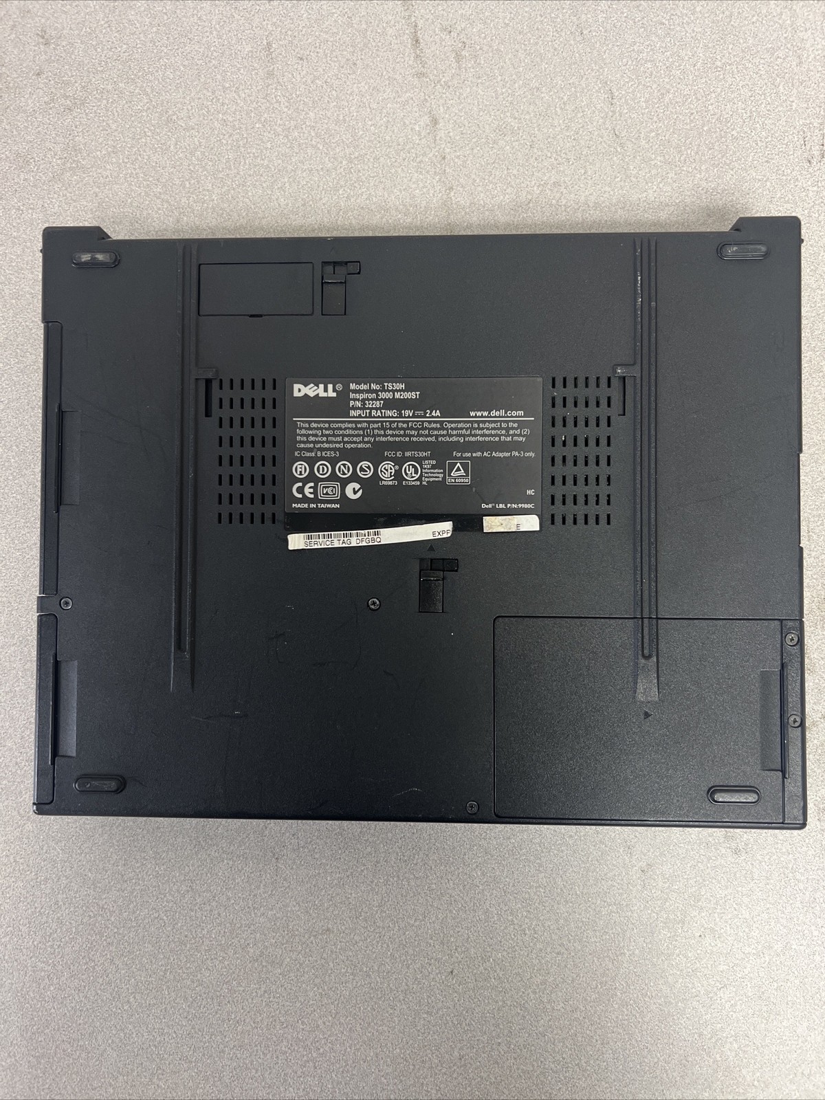 Dell Inspiron 3000 Laptop – Pentium – 256MB RAM – NO HDD – BAD BATT – READ