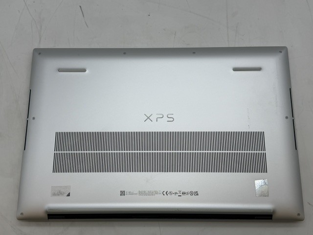 Dell XPS 17 9720 i7-12700H 1TB SSD 8GB DDR5 GeForce RTX 3050 W11P Touchscreen