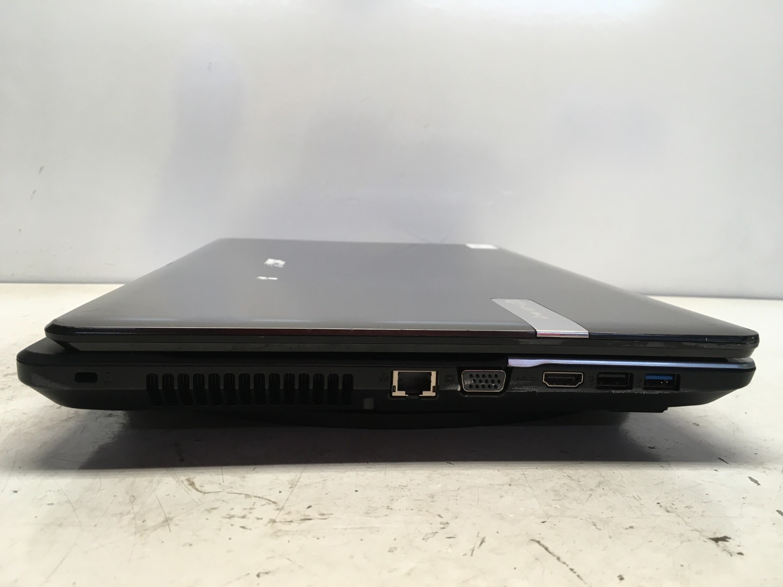 Gateway EG70 AMD E1-1200 1.4GHz No RAM NO HDD – Parts/Repair