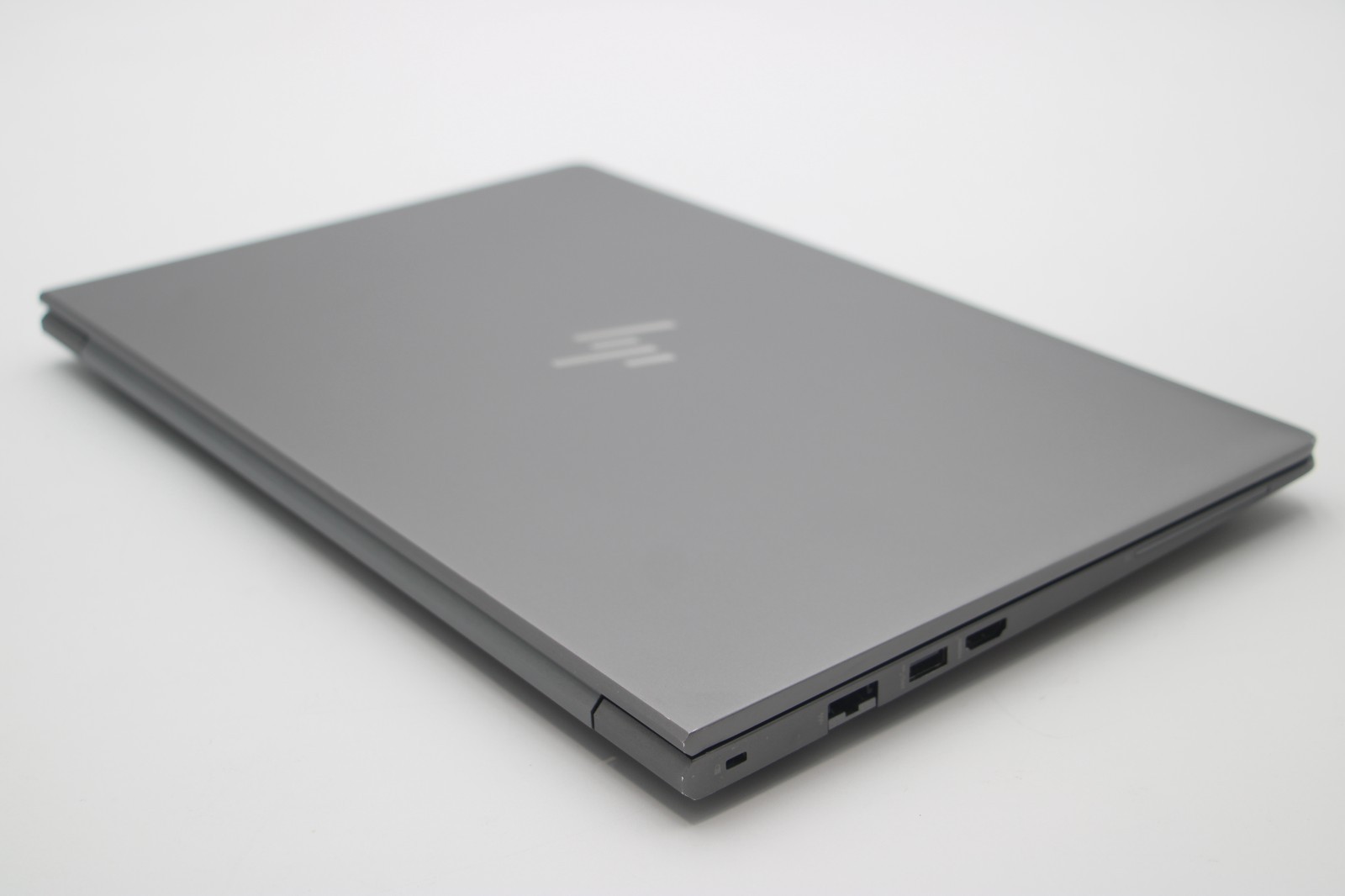 HP ZBook Power 15.6″ G10 *2.4GHz i7-13700H /32GB RAM /1TB SSD /NVIDIA RTX A1000*