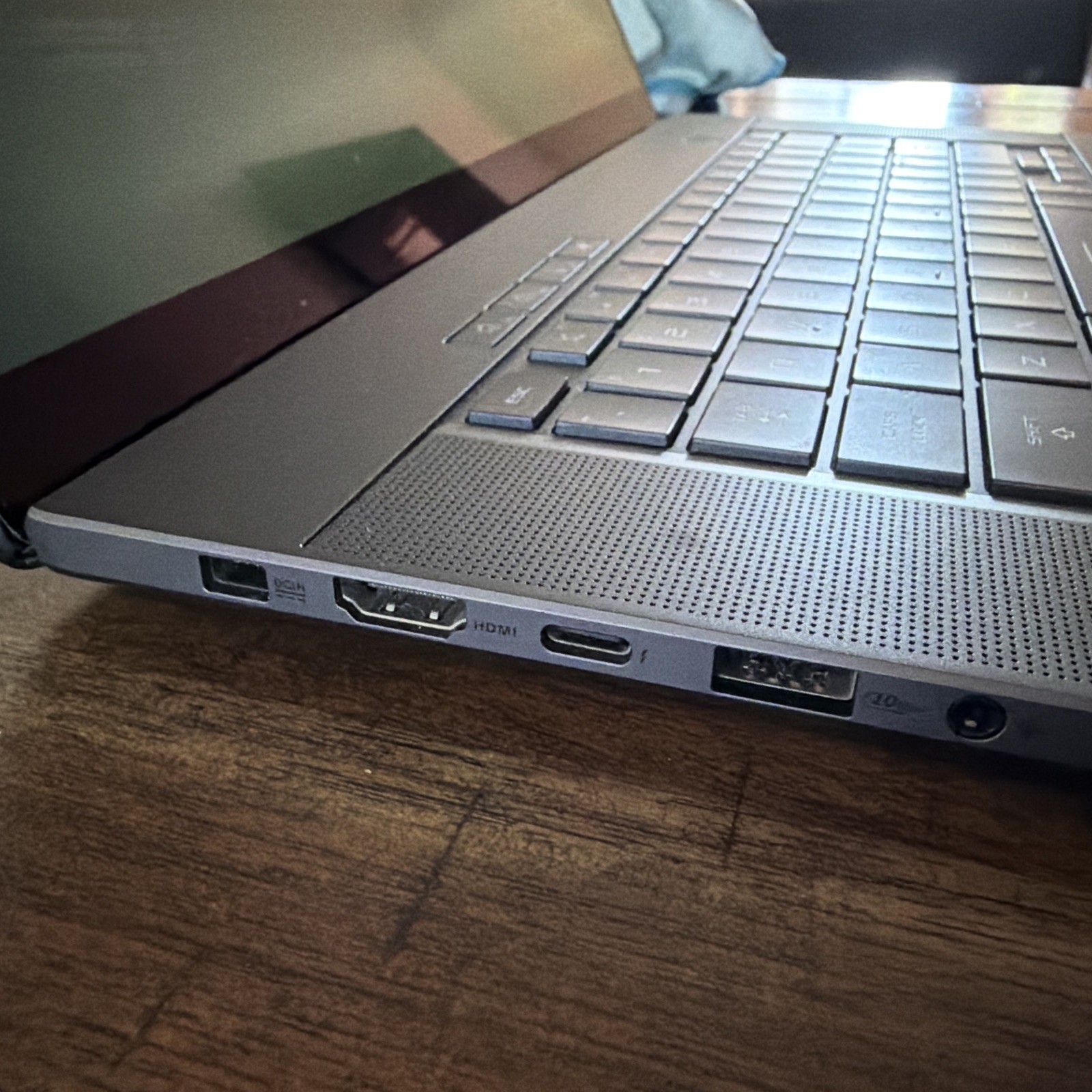 2025 ROG Zephyrus G16 16″ 2.5K OLED 240Hz/2 TB/RTX 5070/Intel 9 285H