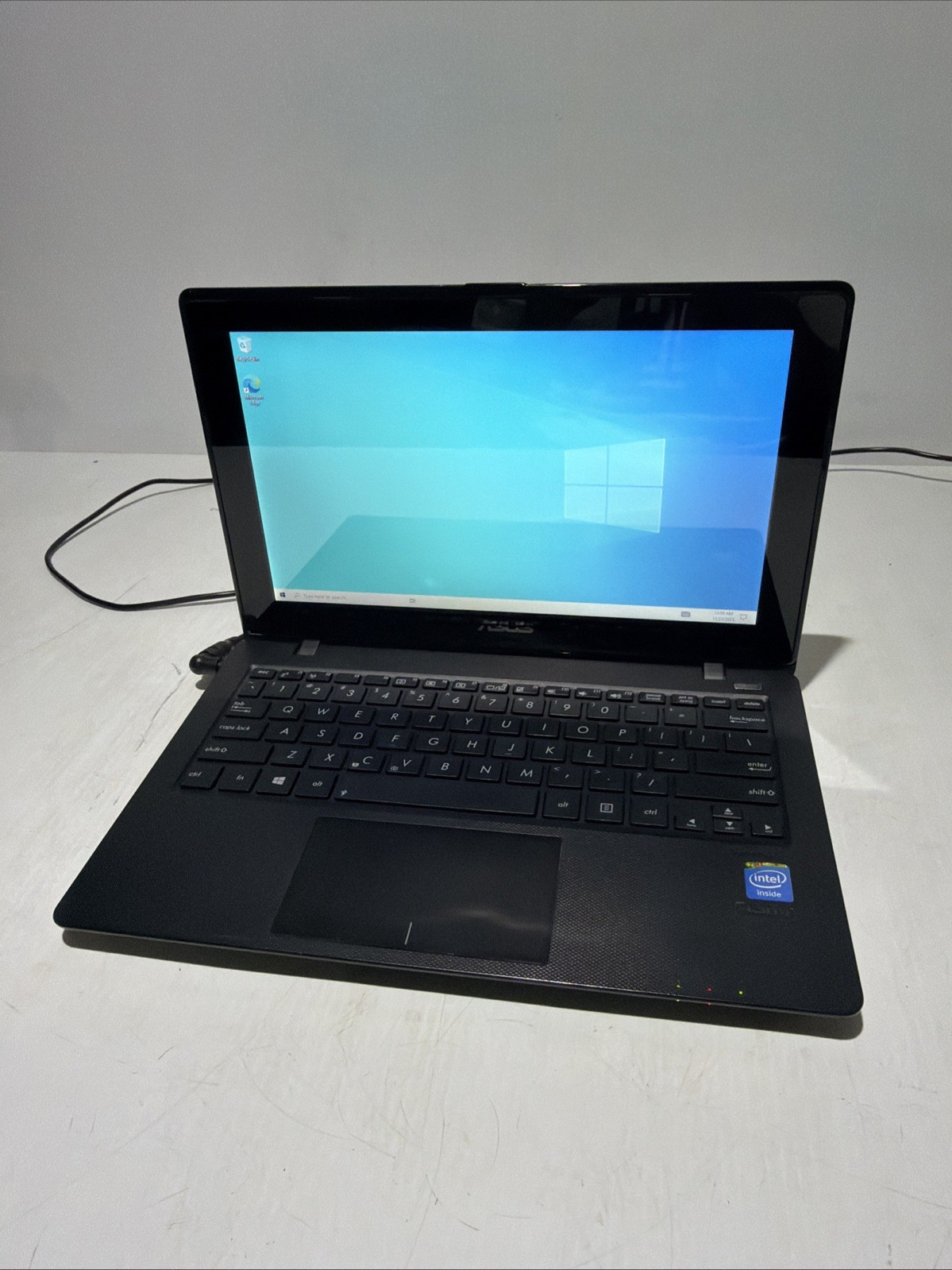 Asus X200CA 12″ Touch Laptop Celeron 1007U 4gb Ram 320gb HDD Windows 10 Home