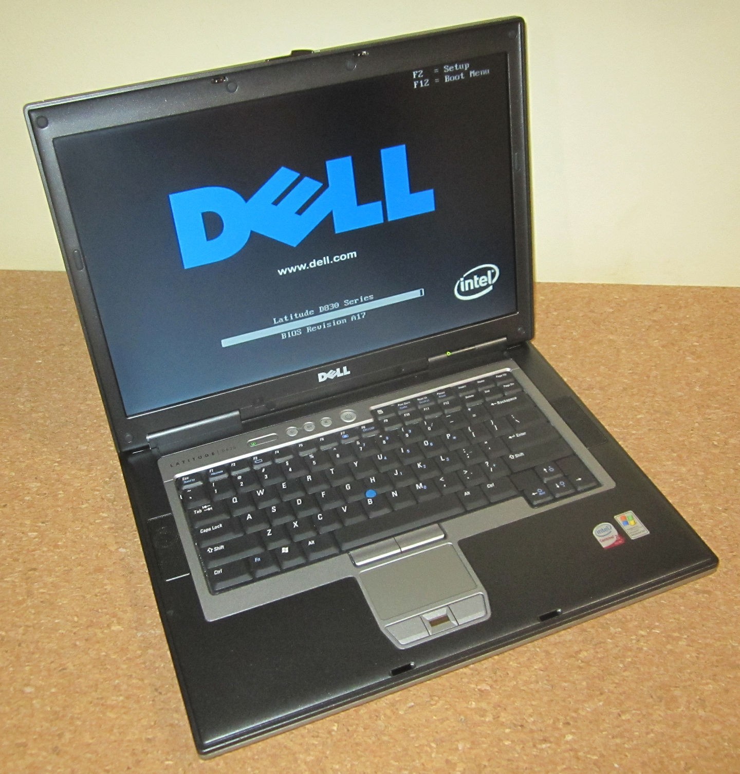 WIN XP Like NOS PRISTINE Dell D830 T9300 4gb 15.4 *NEW WD 240g SSD* Serial DVDRW
