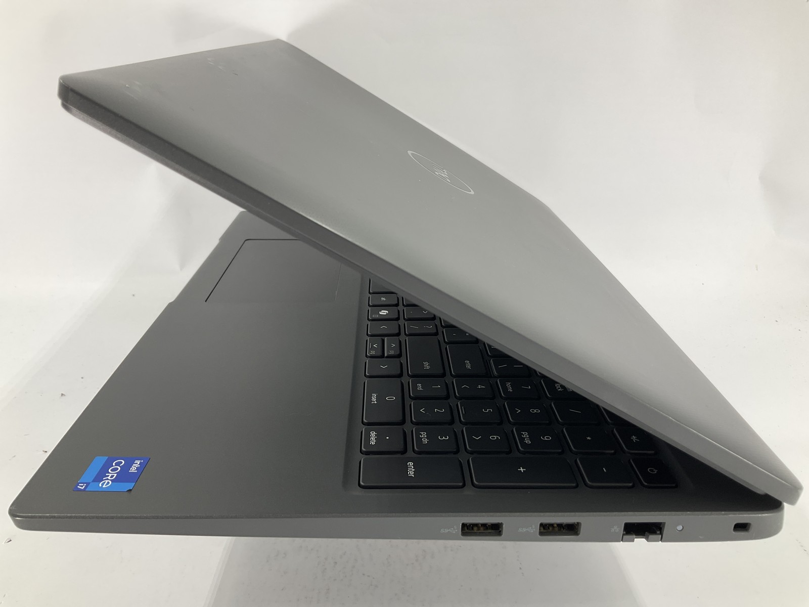 Dell Latitude 3550 15.6″ Touch Core i7-1355U 256GB 16GB B Win 11 Pro