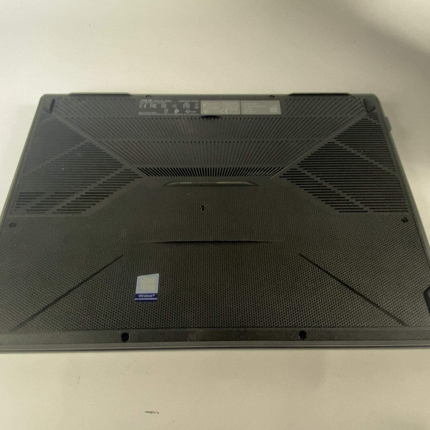 ASUS TUF GAMING LAPTOP FX505GT i7-9750H 2.6GHz 16GB RAM 512GB SSD GTX 1650 4GB