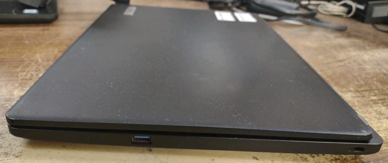 Acer TravelMate P215-53 N19Q8 W/ I7-1165G7, 16GB, 1TB.