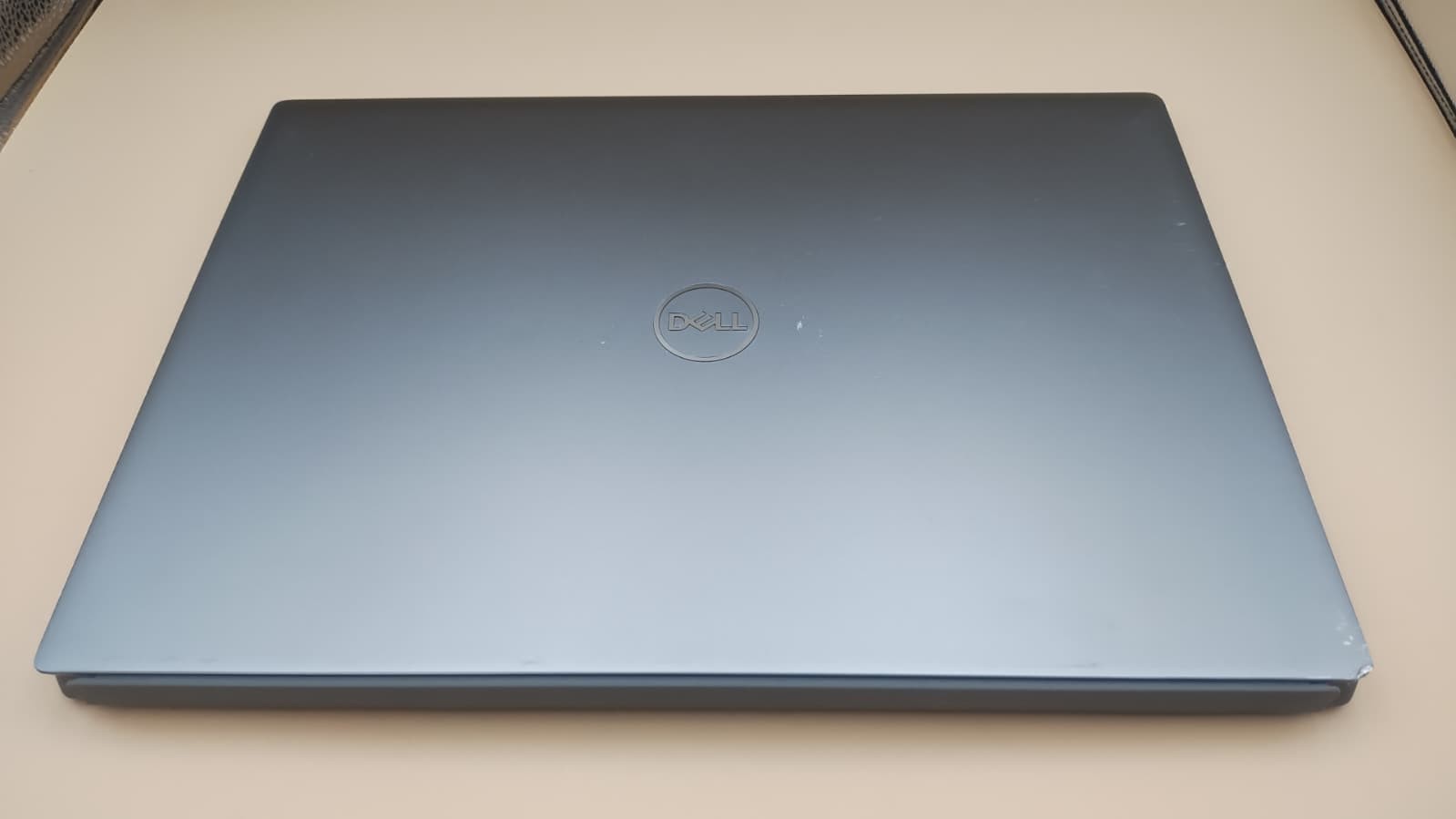 Dell Vostro 5620 16″ FHD+ i5-1240P 16GB 512GB SSD Win11 Pro Iris Xe