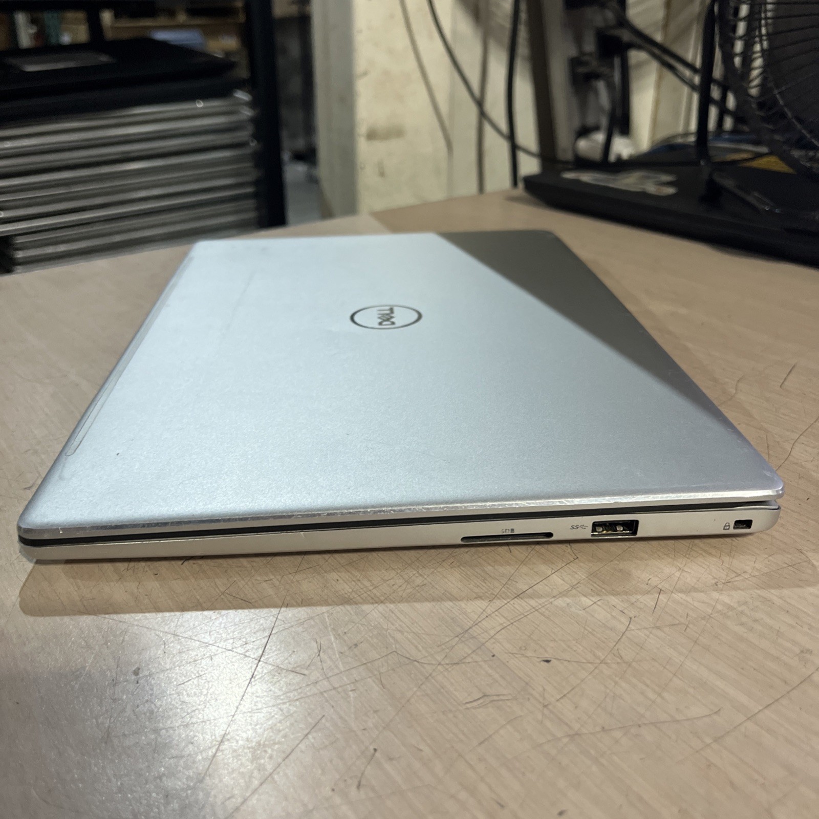 DELL INSPIRON 7380 INTEL CORE I5-8265U 1.60GHZ 8GB RAM NO HD “