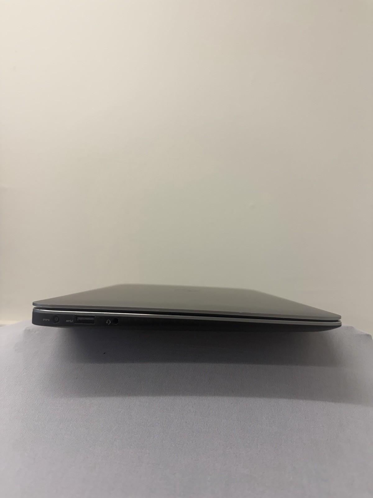 Dell XPS 13-9333 Laptop – Good Screen – Intel i7-4650U – Read Des
