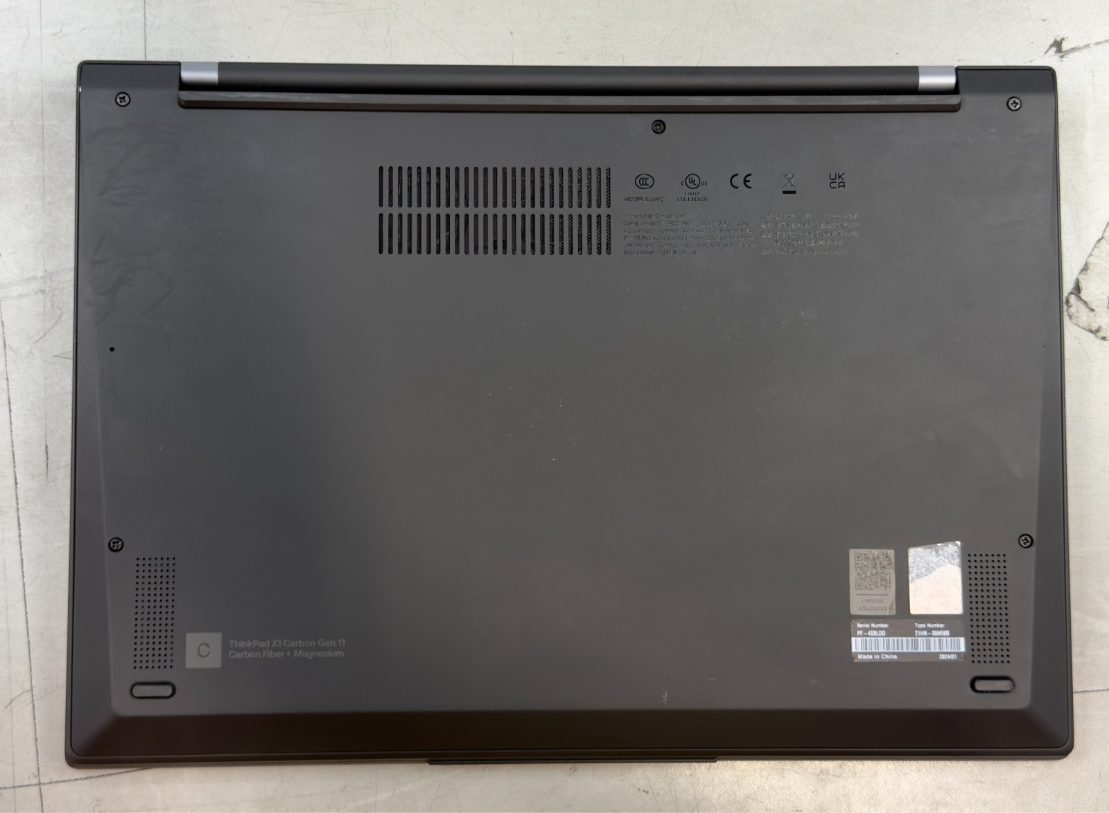 Lenovo Thinkpad X1 Carbon Gen 11 i7-1365U / 16GB RAM / NO SSD -RL6157
