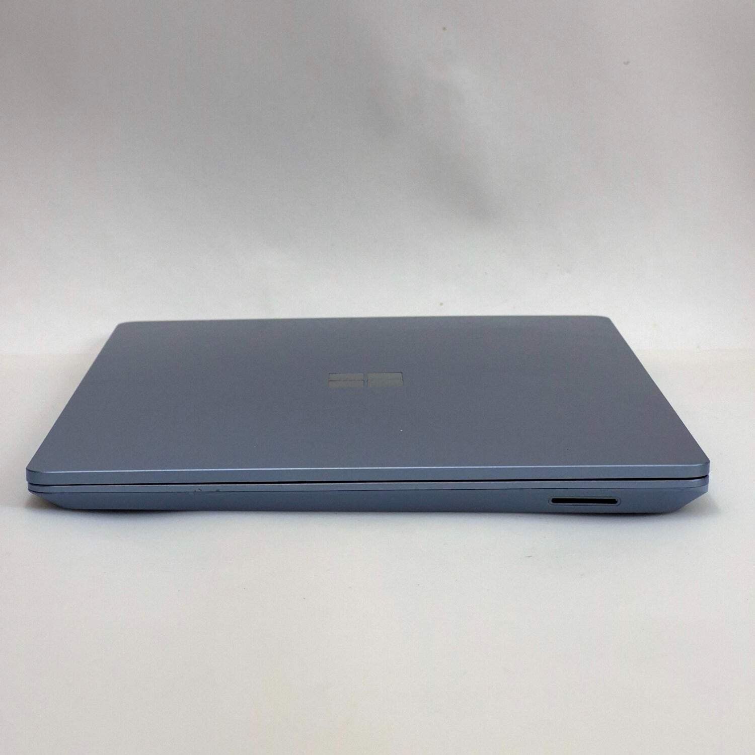 Microsoft Surface Laptop Go 2 2013 12.4″ i5-1135G7 2.4GHz 8GB RAM 128GB SSD