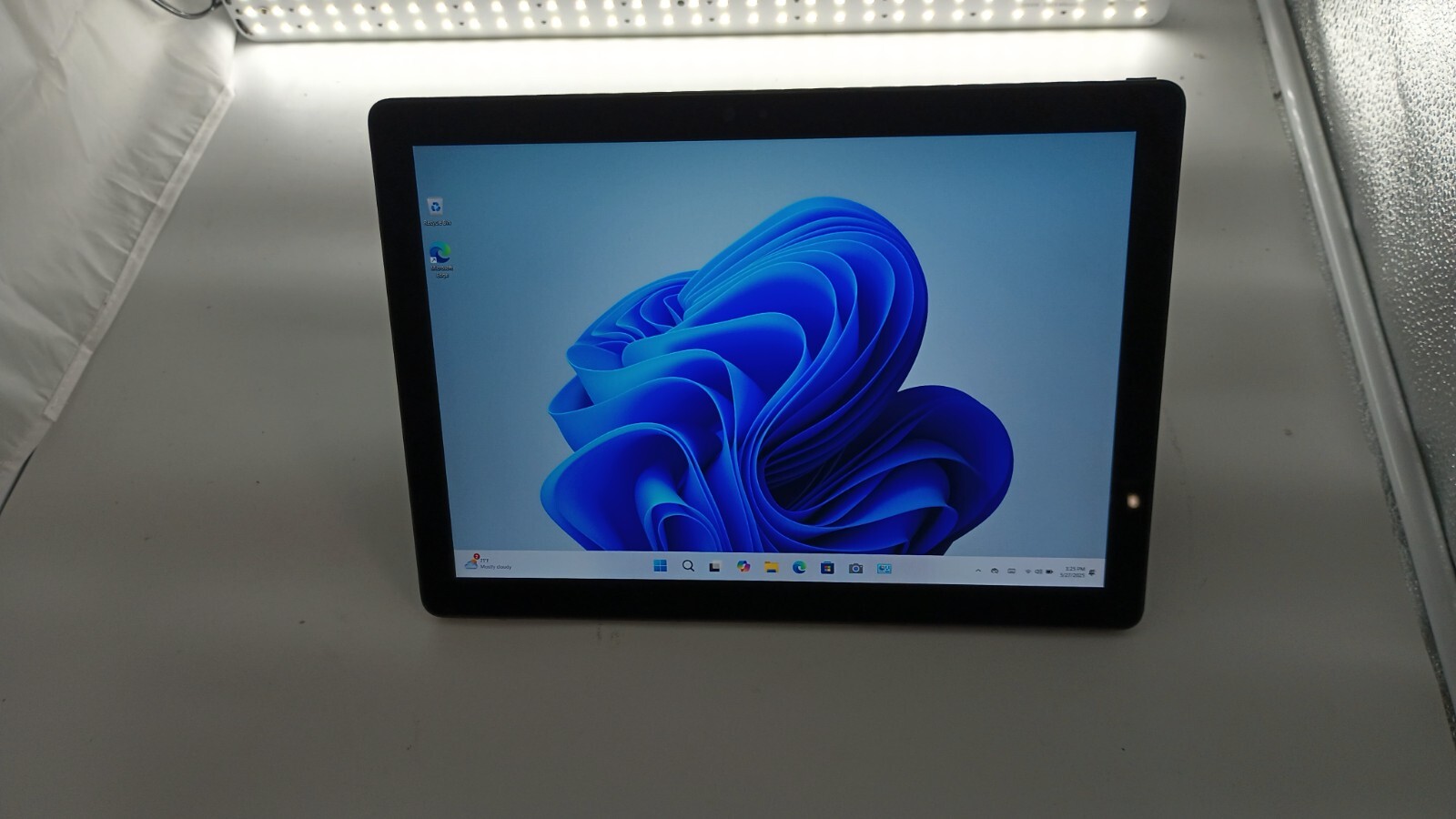 Latitude 5290 2in1 (5273) w/charger.i5 vPro 8350U.8GB.256GB M.2.12.3 FHD Touch.