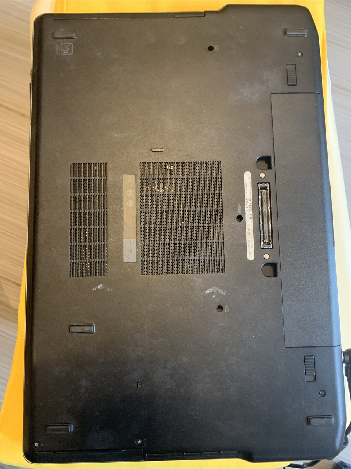 Dell Latitude E6530 15.6 inch(500GB, Intel Core i5 3rd Gen., 2.50 GHz, 4GB)