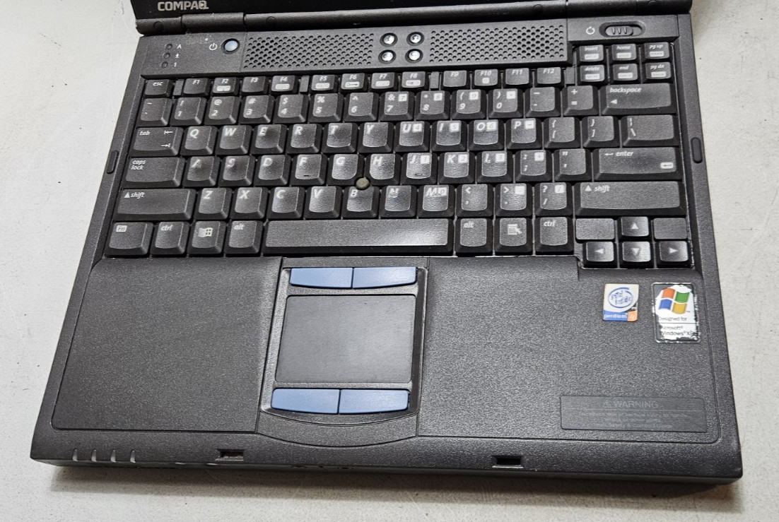 Compaq Evo N610c – Pentium 4 – For Parts Only – No AC Adapter – No HDD