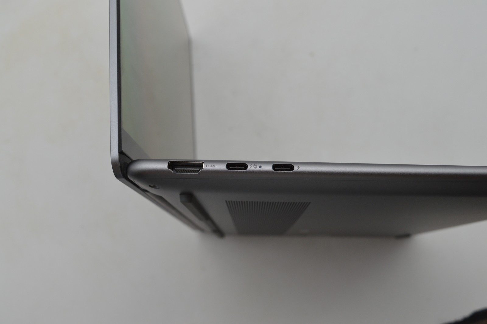 Lenovo Slim 7 14″ Touch Intel Core Ultra 7 155H 16GB 512GB 83D80000US PC1744555