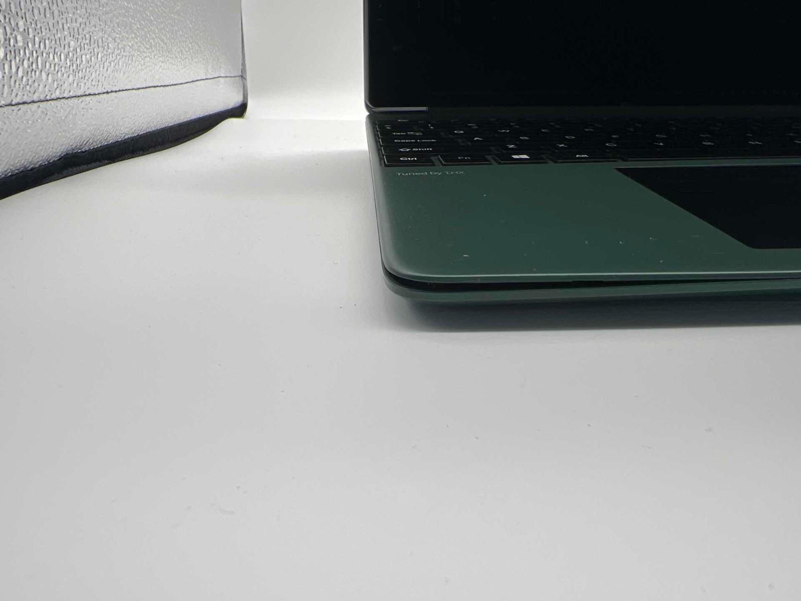 15.6” Gateway gwtn156-1gr Green 15.6 Intel Core i5-1035G1 16GB RAM 256GB SSD