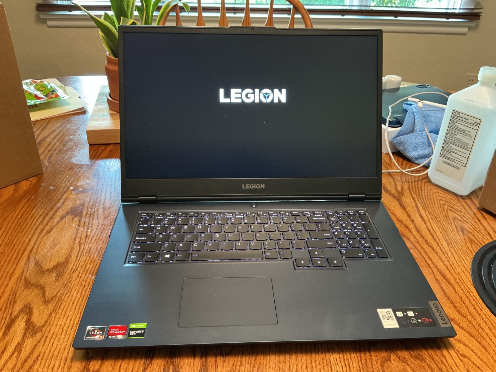 Lenovo Legion 5 17.3″ | AMD Ryzen 5 5600H, GTX 1650, 8GB DDR4