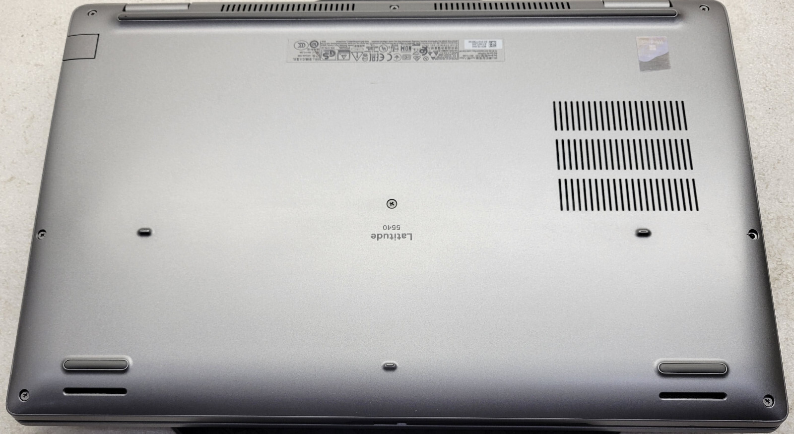 Dell Latitude 5540 i5-1345U 4.70GHz 16GB 256GB NVMe 15.6″ TS LCD No OS/HDD