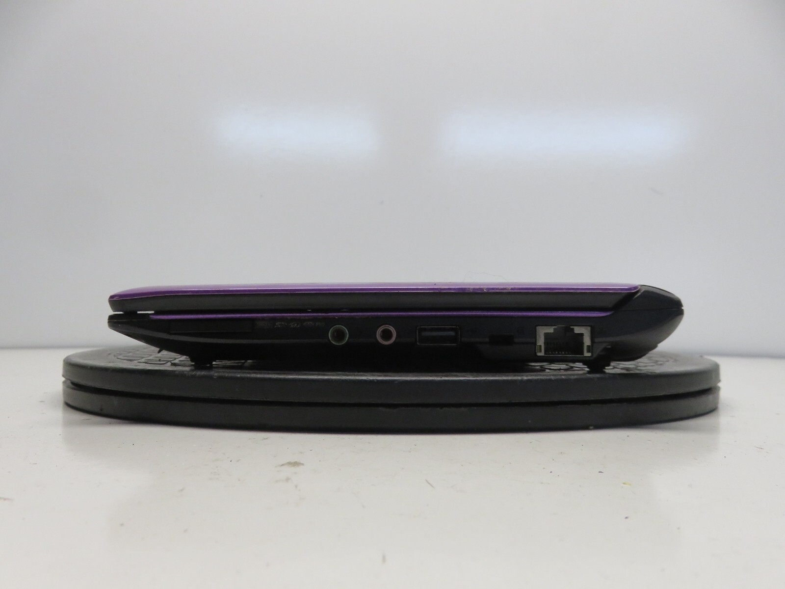 Acer Aspire One 532h-2254 Laptop Intel Atom N450 1GB Ram No HDD or Battery