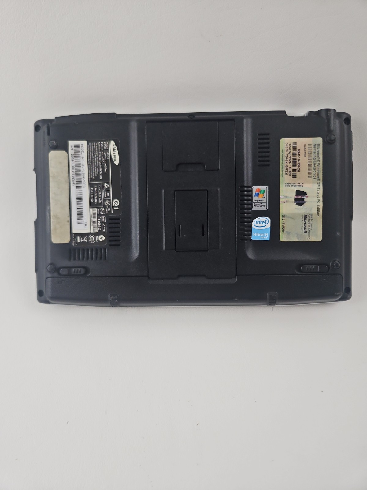 Samsung Q1 Ultra Tablet Handheld Computer Windows – NP-Q1 – No Charger / AS-IS