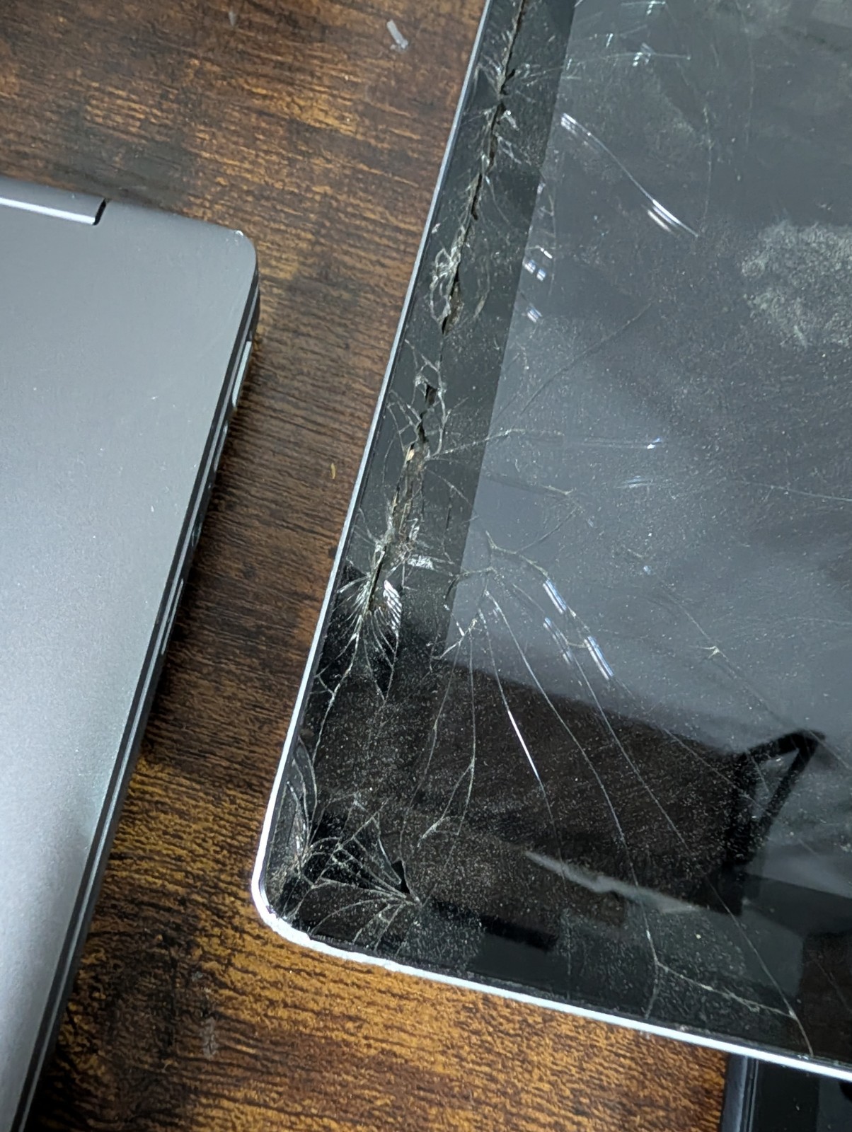 HP 14c-ca0053dxnr Chromebook, iPad 3rd Gen , Amazon 10″ 5th Gen Cracked Screens