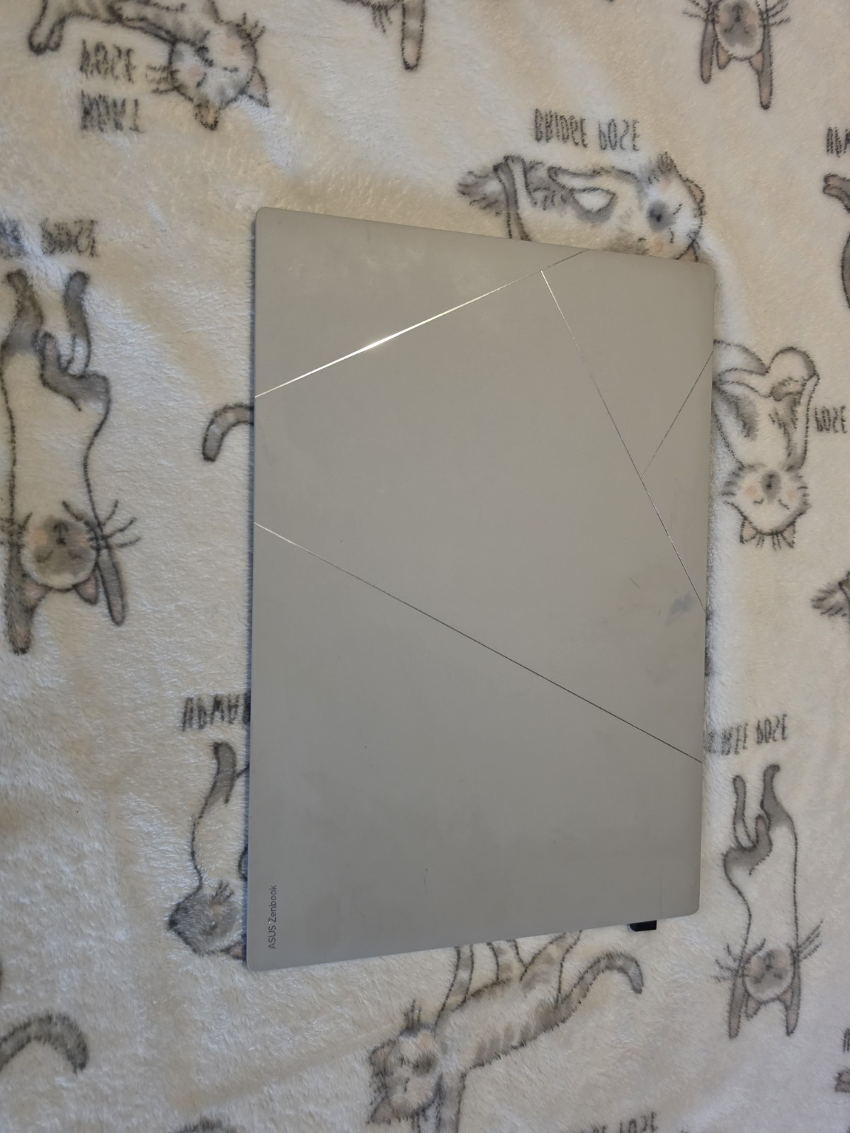 ASUS Zenbook S 16 3K 120Hz OLED Touch (Ryzen AI 9 365, 24GB RAM, 1TB SSD) White