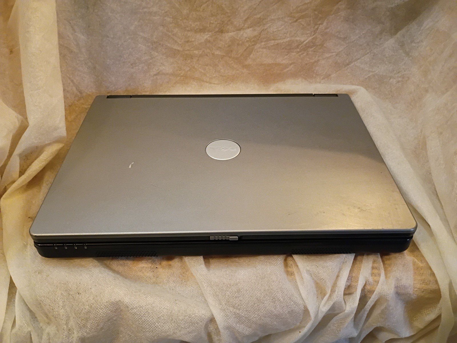 Dell Inspiron B120 Laptop Model PP21L Windows XP Home Untested No Power Cord