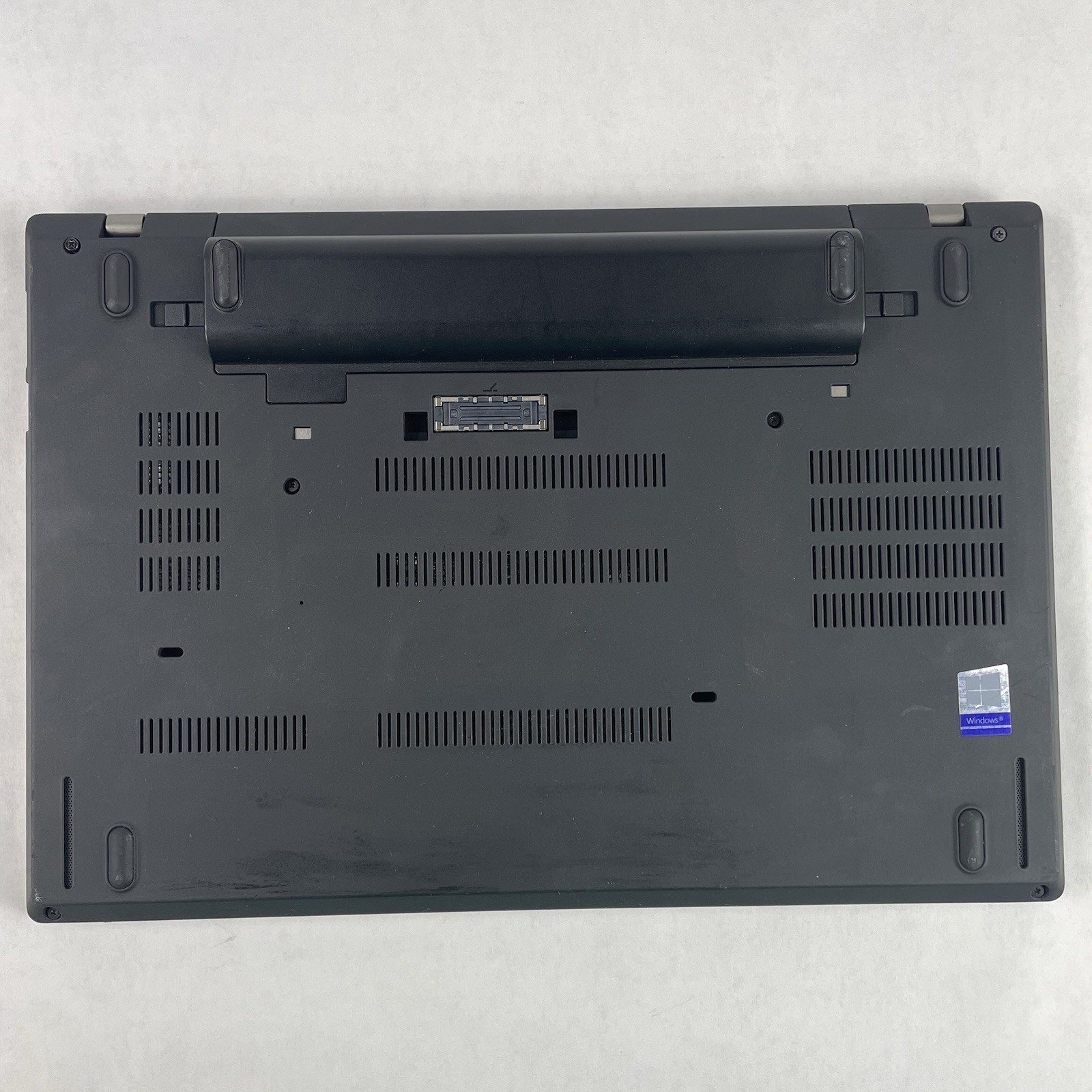 Lenovo ThinkPad T470 14″ i5-6300U 2.40 GHz 8 GB RAM No SSD/OS/AC