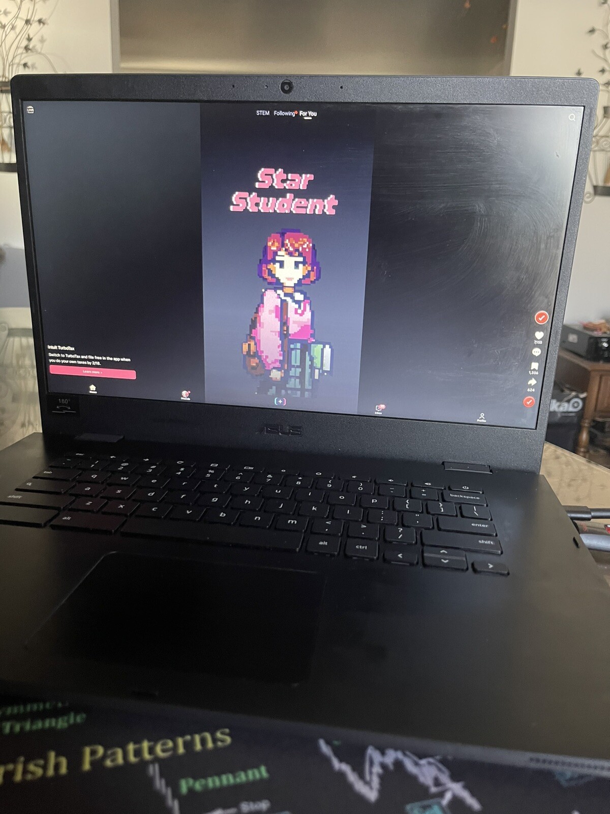 laptop chromebook With TikTok & Tik Tok Shop