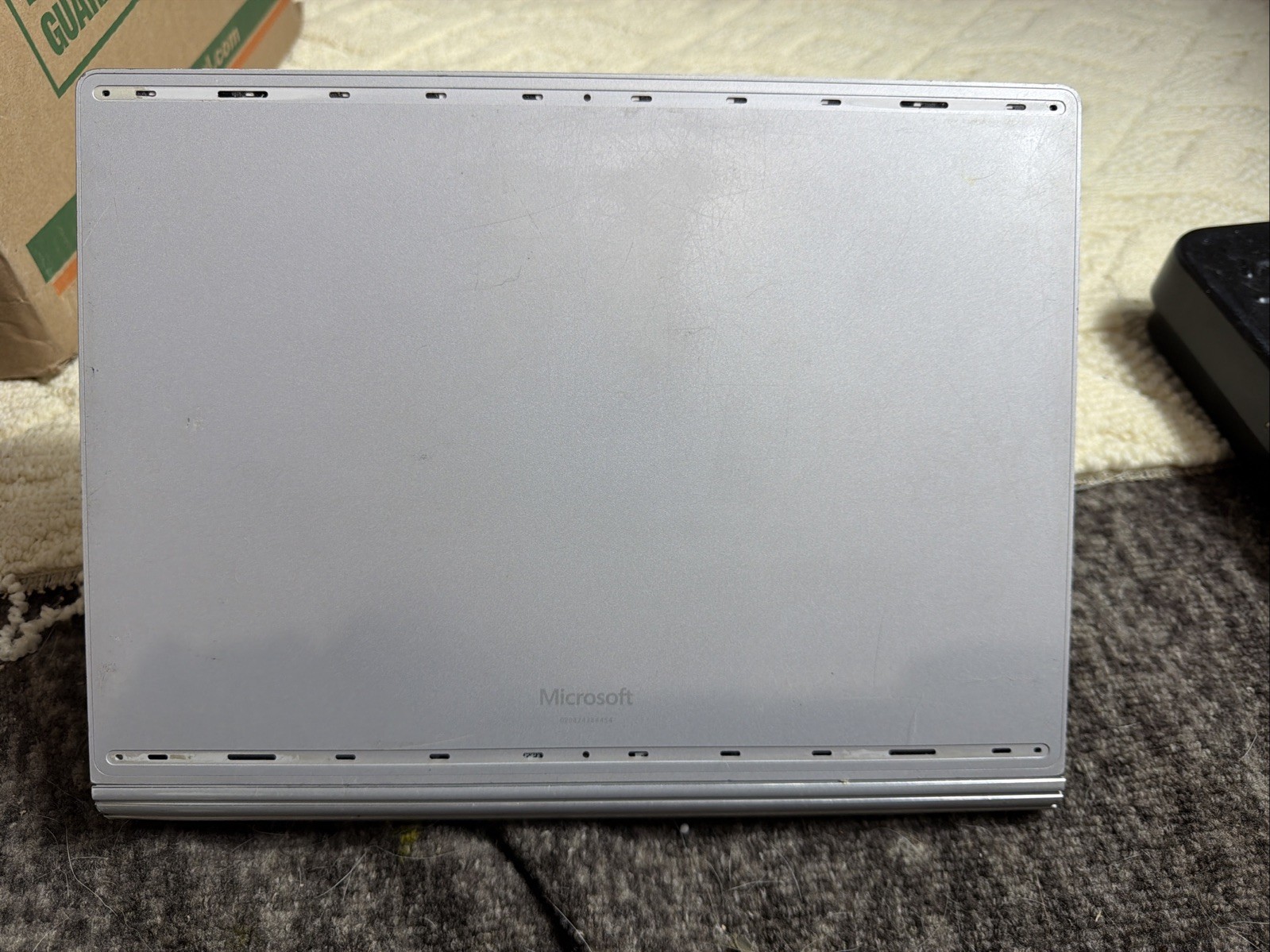 Microsoft Surface Book 2 1832 13.5″ i7-8650U 1.9GHz 8GB RAM 256GB SSD