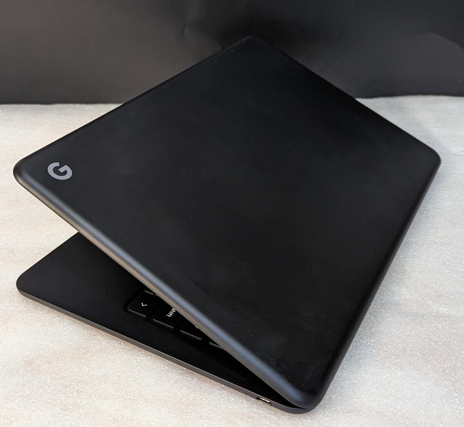 Google Pixelbook Go 13.3″ Intel Core i5 8th Gen. 1.30GHz – 8GB – 128GB