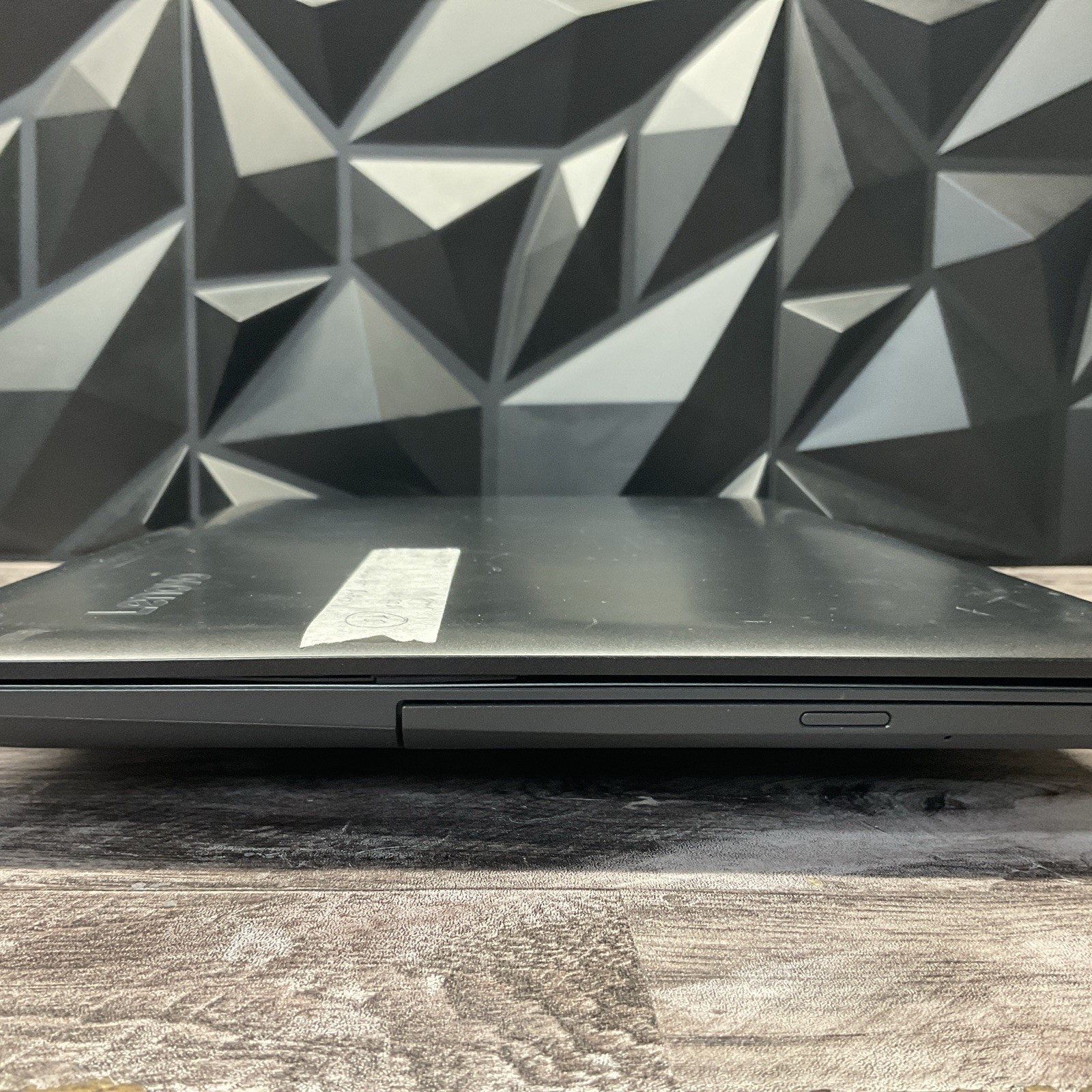 Lenovo IdeaPad 330-15 / i3 8th Gen / No Power / No RAM / No SSD / T5