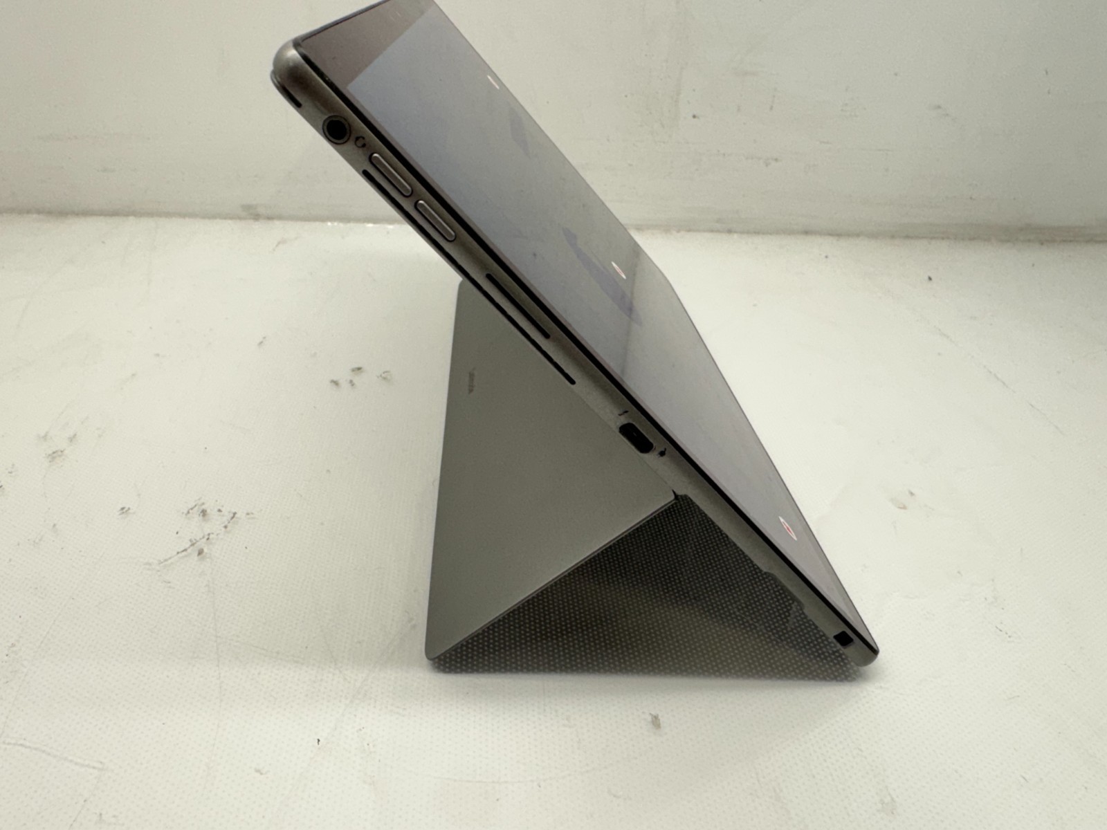 Latitude 7320 Detachable Intel i5-1140G7@1.1GHz 16GB 256G W/AC Window11 *READ*