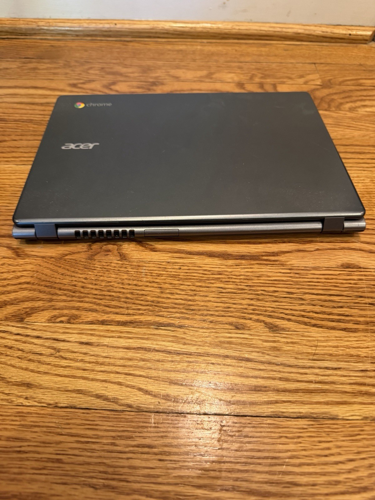 Acer Chromebook C720 Series Model # ZHN With The Adapter Cord Good Condition
