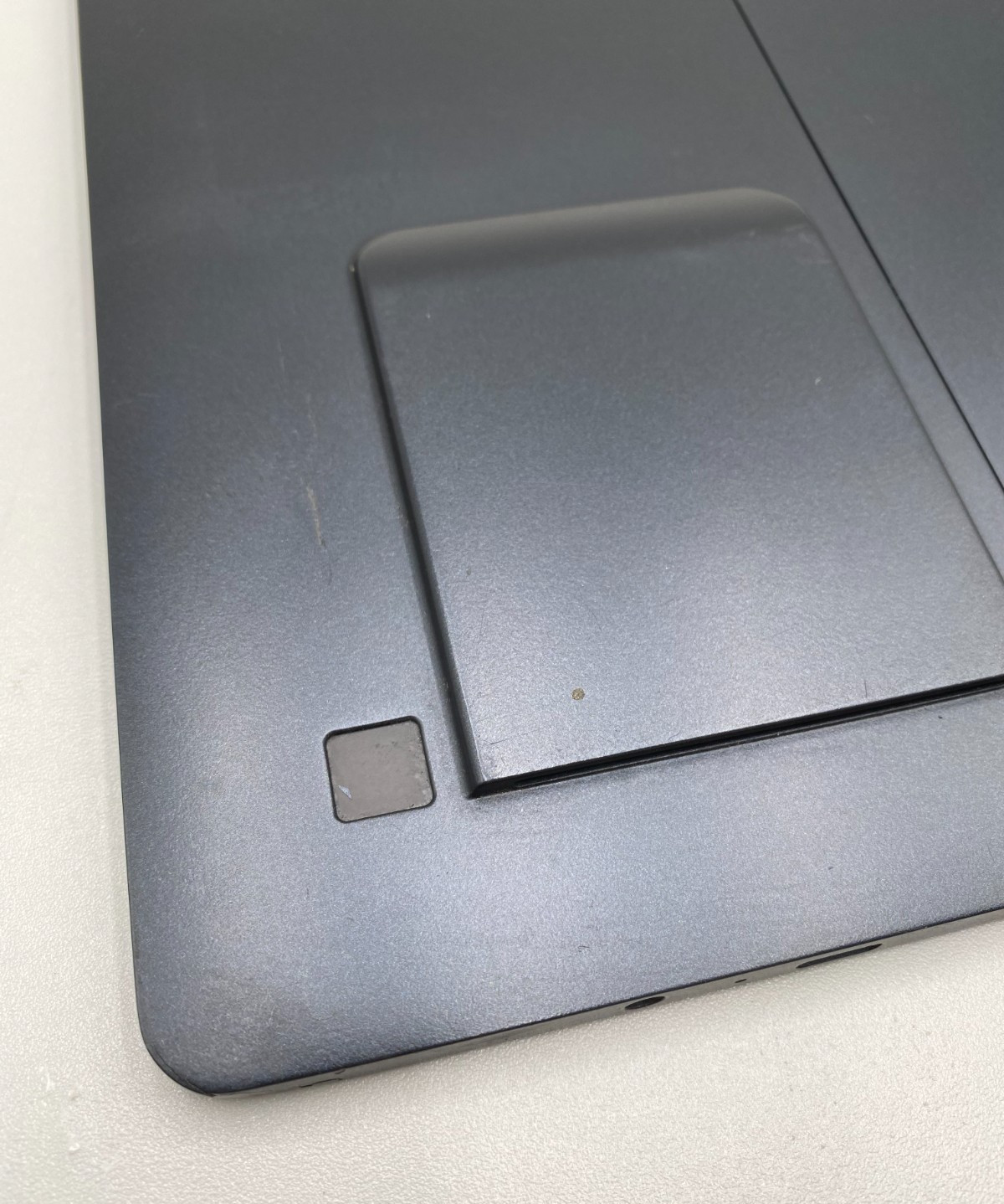 Toshiba Portege X30T-E i5-8350U 1.7GHz 256GB SSD 8GB DDR3 Dark Blue Tablet C/CHP