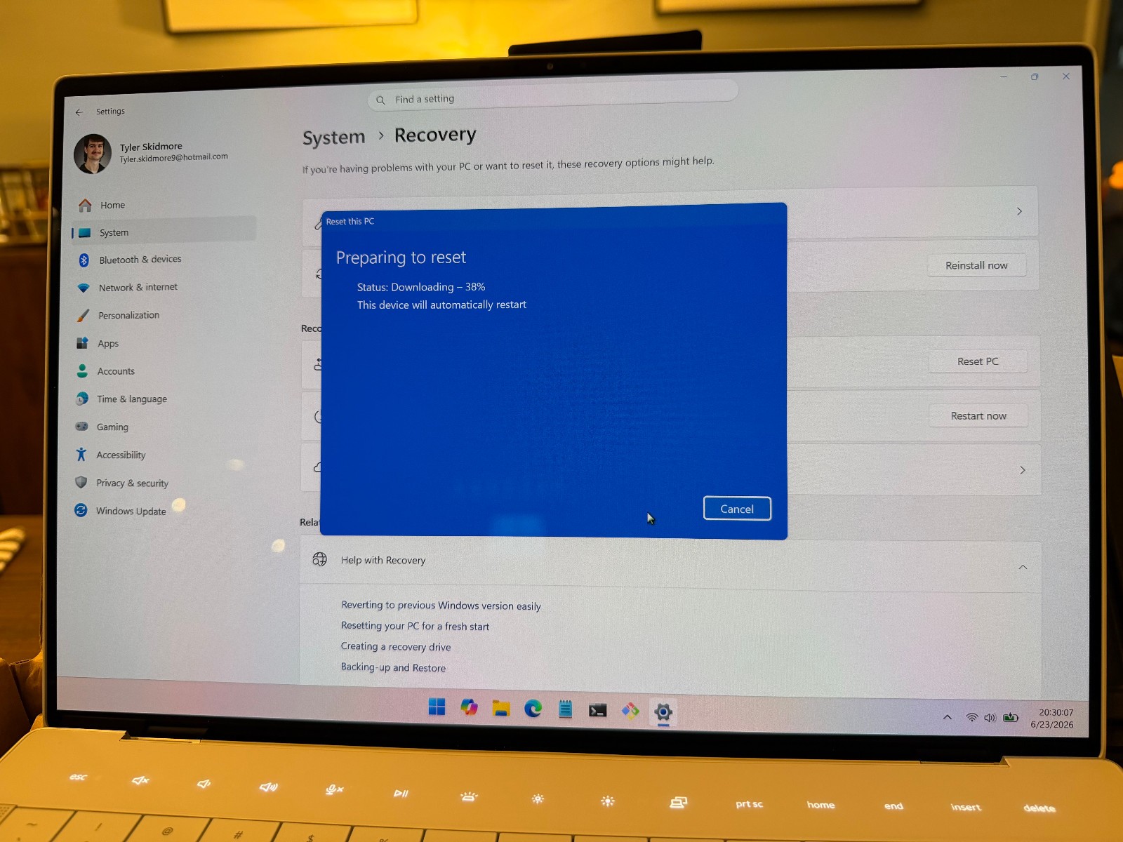 Dell – XPS 14 OLED 3.2K Touch-Screen Intel Core Ultra 7 – 32GB Memory – 1TB SSD