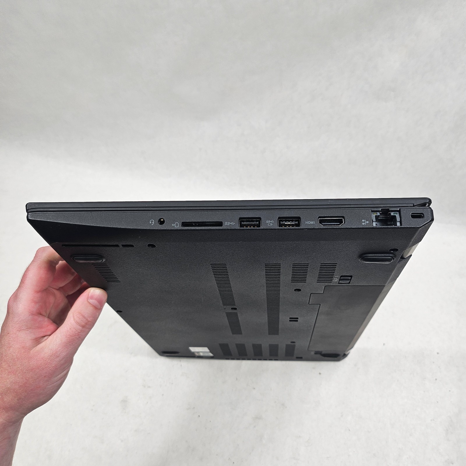 Lenovo ThinkPad T580 15.6 FHD Core i5-8350U 1.60GHz 8GB 128GB SSD – Broken USB