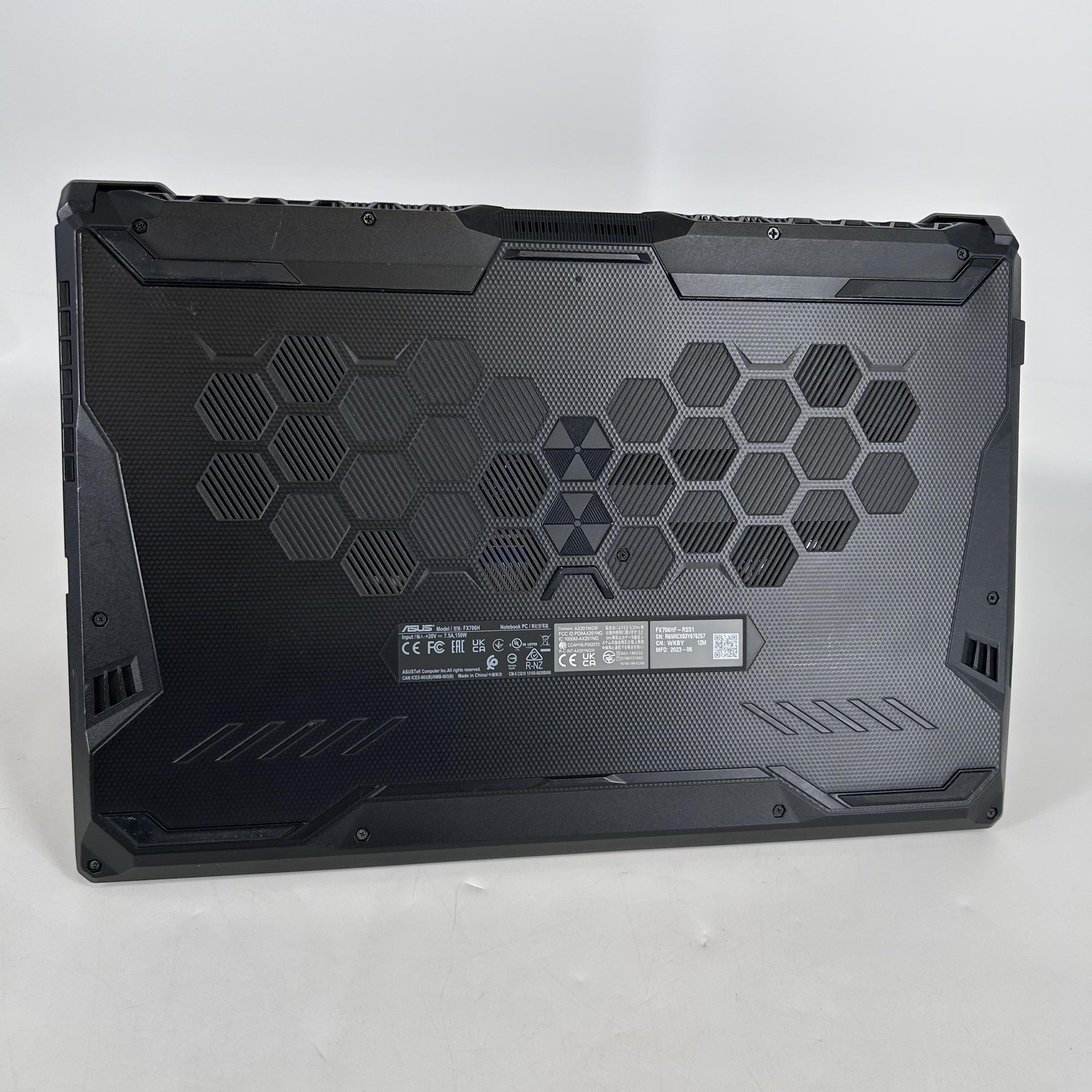 Asus TUF F17 17.3 FHD i5-11400H 2.70GHz 8GB 512GB SSD NVIDIA RTX 2050 Very Good