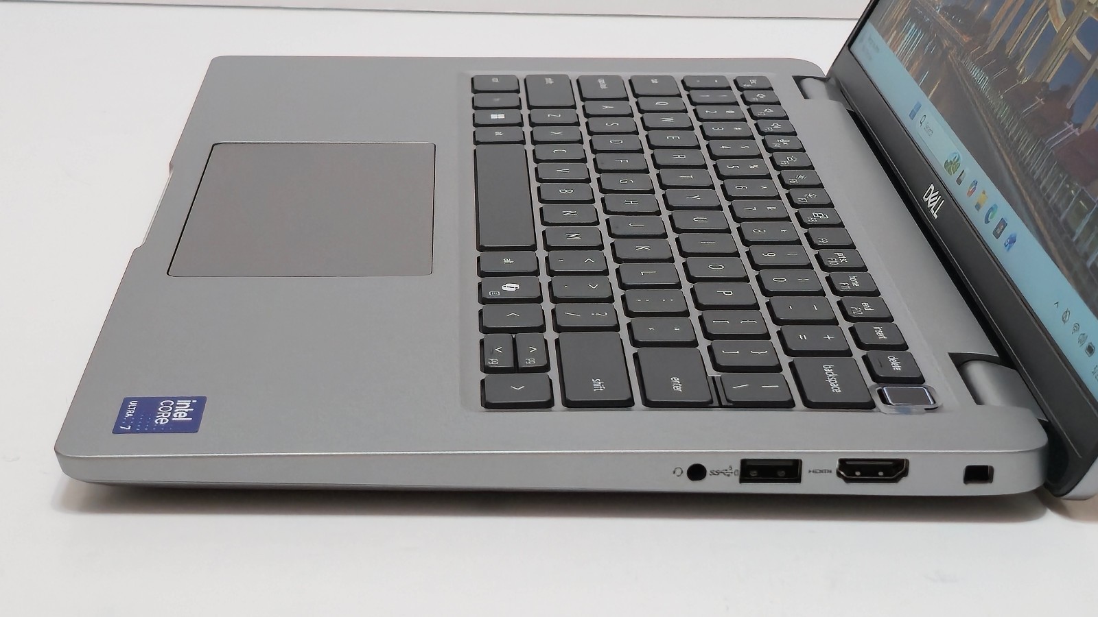 Dell Precision 3490 (Intel Ultra 7 165H CPU, 32 GB RAM 1 TB SSD) 14″ FHD Touch