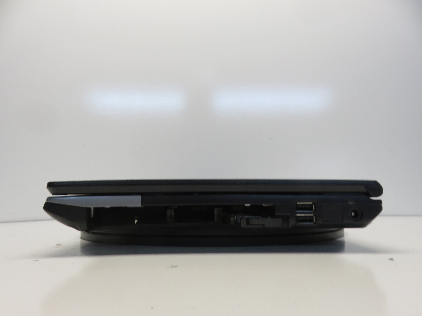 Fujitsu LifeBook E752 Intel i5-3340M 2.7GHz 2 GB NO HDD No Batt